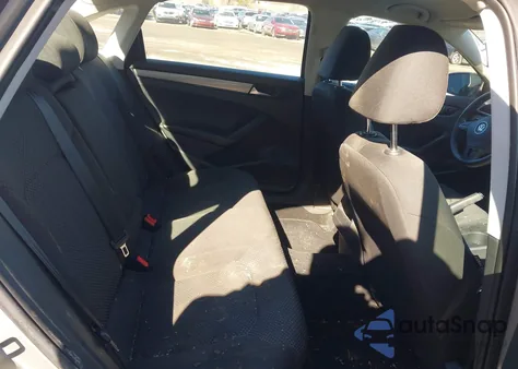 2013 Volkswagen Passat 2.5L S z USA, uszkodzony, nr VIN 1VWAP7A35DC063176